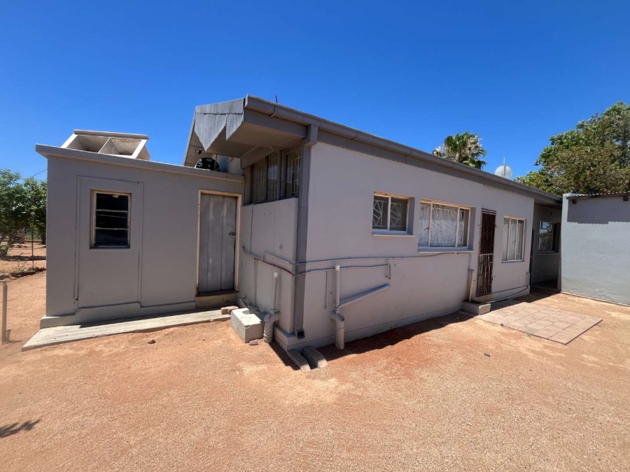 4 Bedroom Property for Sale in Keimoes Northern Cape